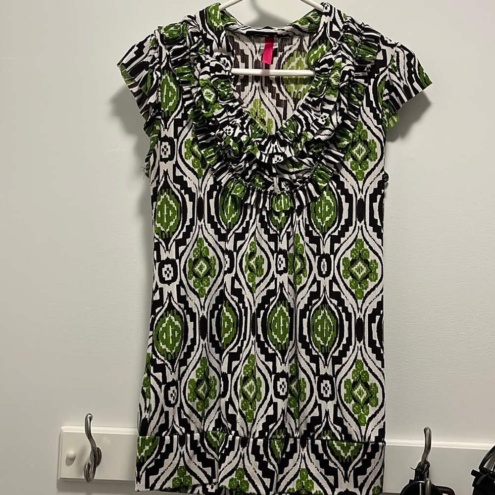 Green, brown, and white patterned blouse, heart soul